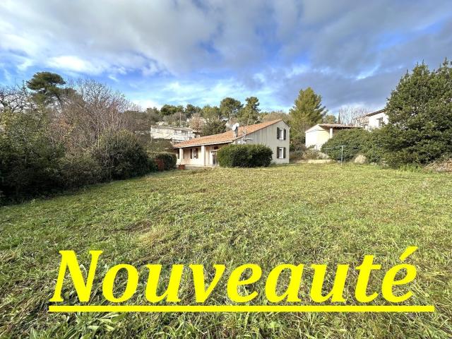 MAISON T4 5 – DOUBLE GARAGE CAVE sur 1700M² 13124 PEYPIN