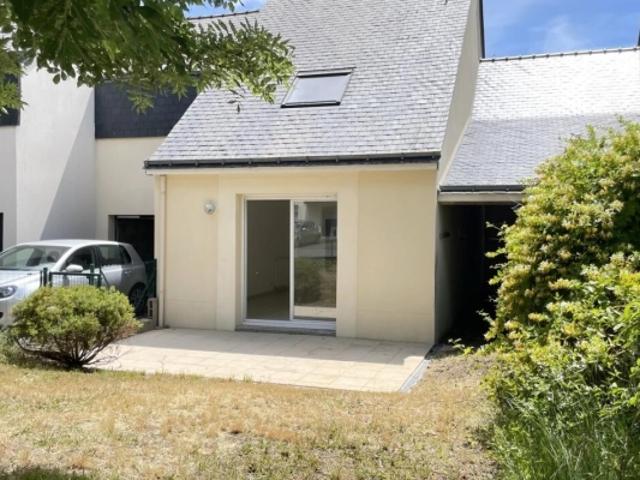 Maison T4 92 m² 3 chambres + garage + terrasse et jardin