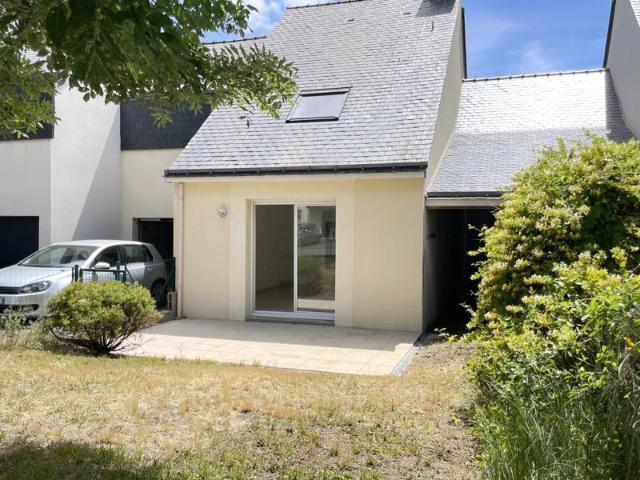 Maison T4 92 m² 3 chambres + garage + terrasse et jardin St Avé centre à pied