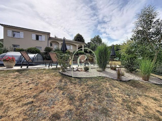 Maison T4 à vendre à Cours la Ville de 108m2 avec piscine