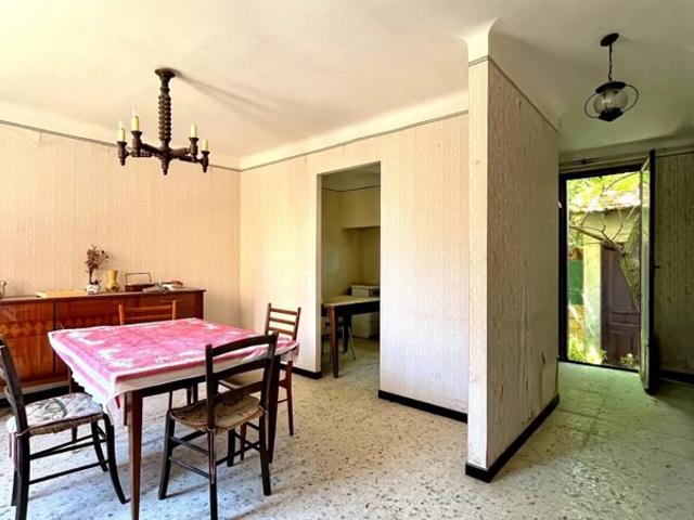 Maison T4 à rénover avec garage, proche de la mer