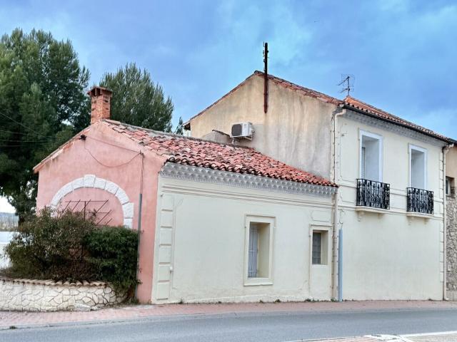Maison T4 avec Terrasse, Garage et Extérieur à Gigean