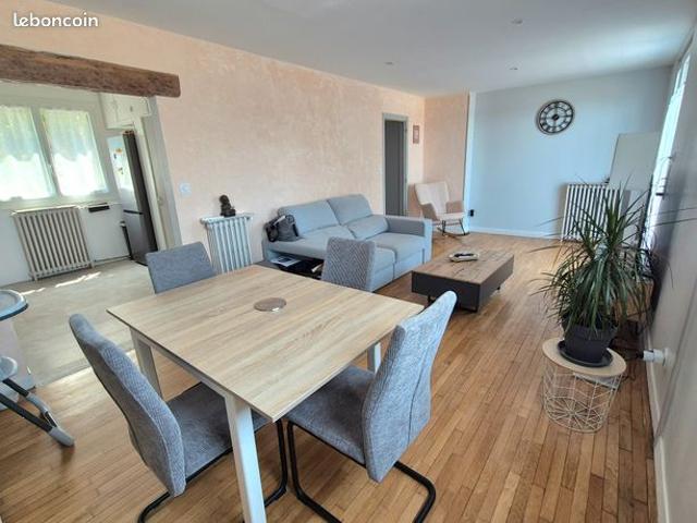 Maison T4 avec grand garage et jardin clos