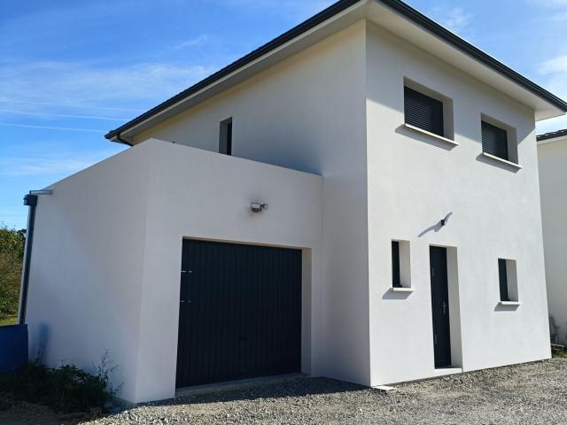 MAISON T4 avec jardinet et garage