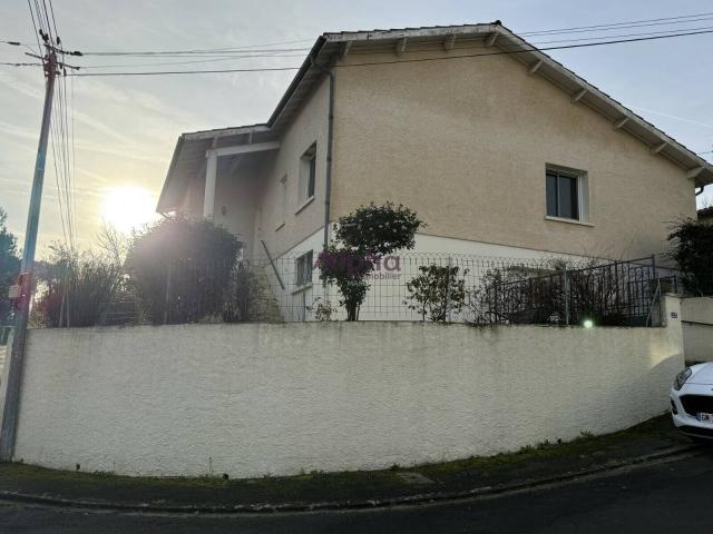 Maison T4 avec studio