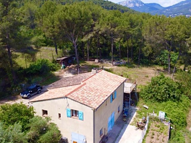 Maison T4 de 110 m2 au Revest les Eaux