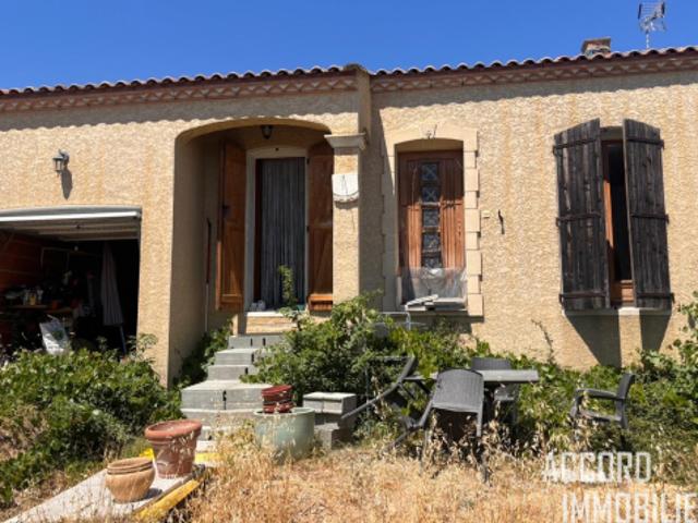 Maison T4 de plain pied avec garage sur 700 m2 de terrain