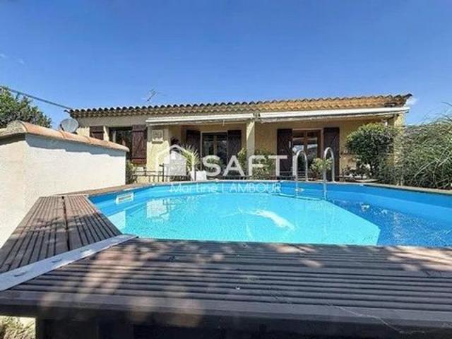 Maison T4 de plain pied avec jardin terrasse et bassin