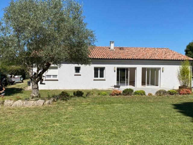 Maison T5 de plain pied sur 1250 m² de terrain