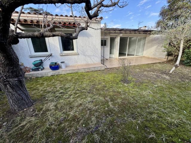 MAISON T4 PLAIN PIED AVEC JARDIN ET GARAGE A VENDRE SUR AIX LE
