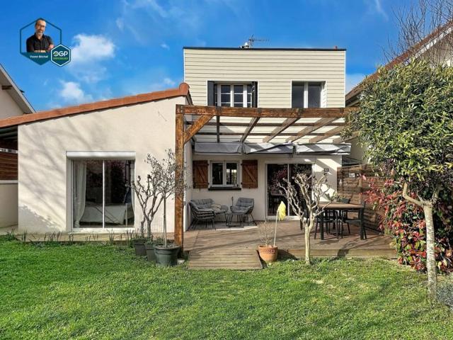Maison T5 125m² avec garage et jardin