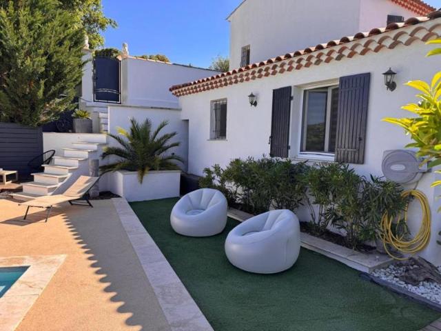 Maison T5 avec piscine et garage