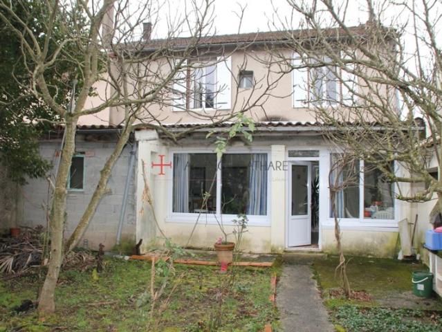 MAISON T5 148 M2 HABITABLES QUARTIER MAZICOU