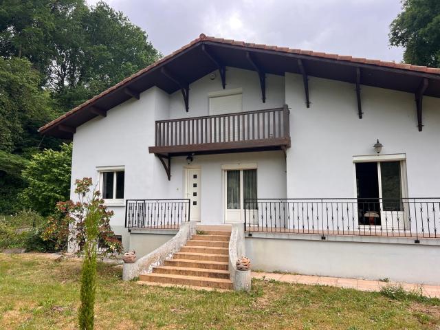 Maison T5 190m2 sur 2700m2 de terrain