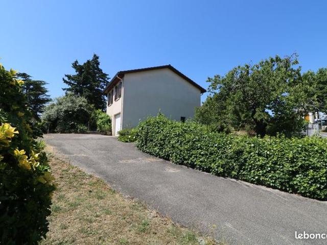 Maison T5 centre bourg avec sous sol sur terrain de 598 m²
