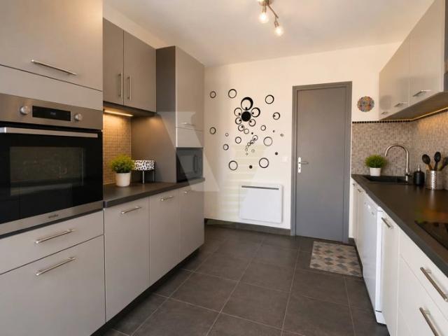 MAISON T5 CLIMATISEE AVEC JARDIN & GARAGE