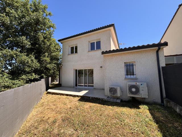 MAISON T5 AVEC JARDIN ET GARAGE MONDONVILLE