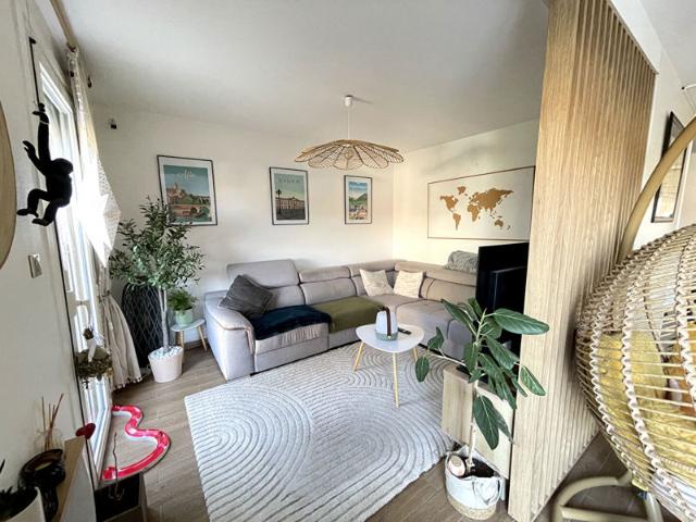 Maison T5 avec jardin et garage PINS JUSTARET