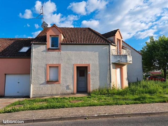MAISON T5 de 104 m², avec jardin et garage à BEAUTOR