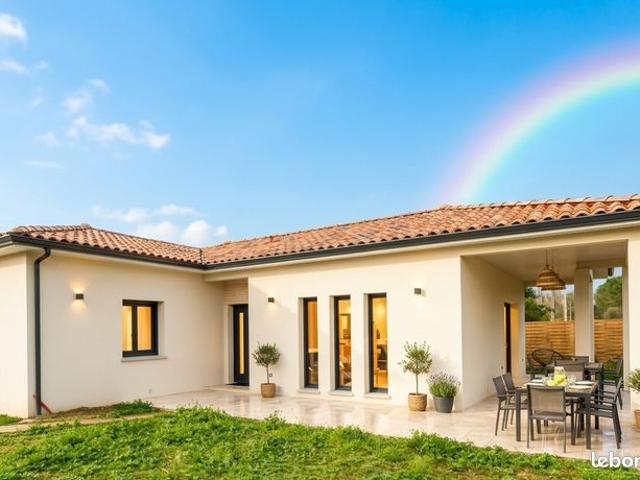 Maison T5 de 100 m² avec garage à CORRONSAC
