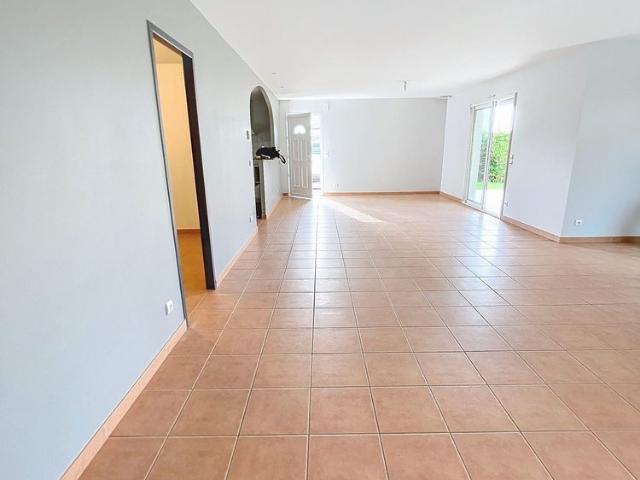 maison T5 de 116m² à SERRES CASTET