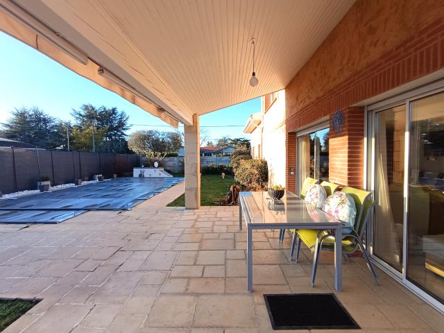 Maison T5 de 160 m2 avec piscine