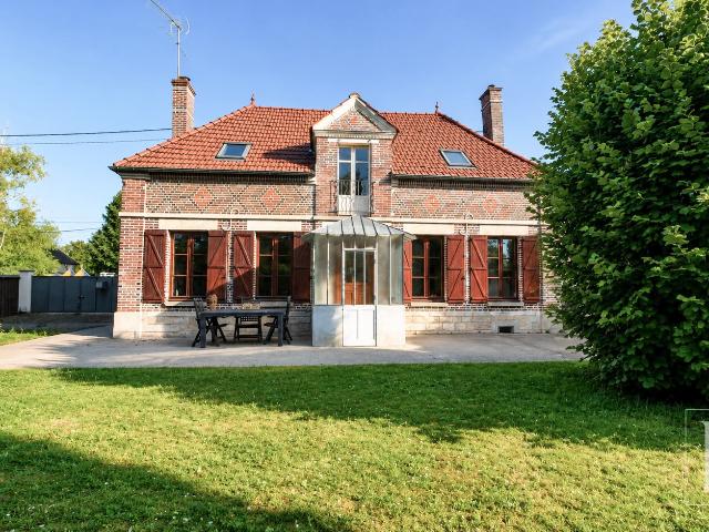 Maison T5 de charme à Saint Lyé Beau potentiel d'aménagement