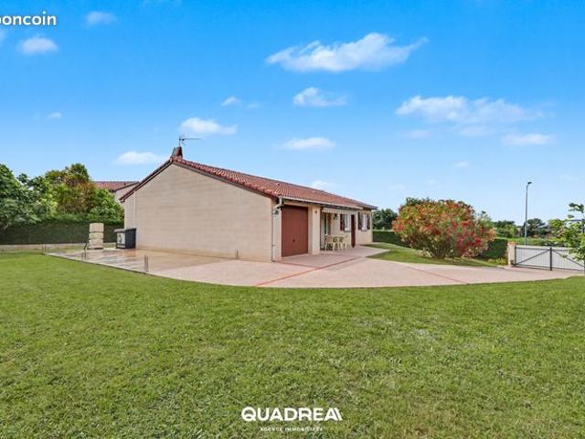 Maison t5 de plain pied avec garage