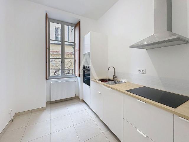 MAISON T5 DE VILLE 87 m² VUE MAYENNE