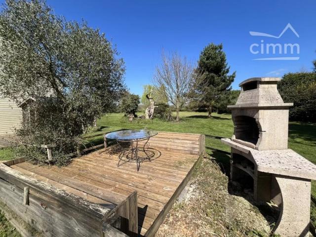 Maison T5 ossature bois de 177 m² habitable et 215 m² au sol sur 8000 m² de terrain clos à Héric