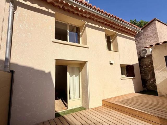 Maison T5 meublée au c?ur du Vieux Village de Vitrolles