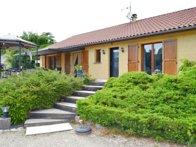 Maison T5 plain pied terrain 2500m2