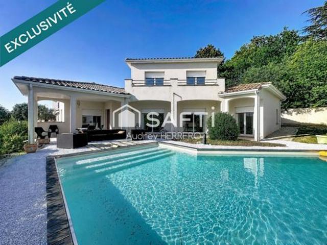Maison T6/7 180 m2 avec piscine côteaux de CASTELGINEST Vue dégagée