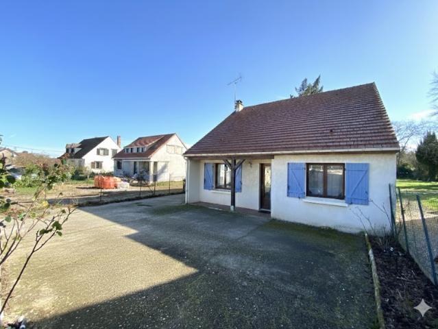 Maison T6 de 106 m² avec séjour cheminée et jardin de 937 m² à Rosny sur Seine