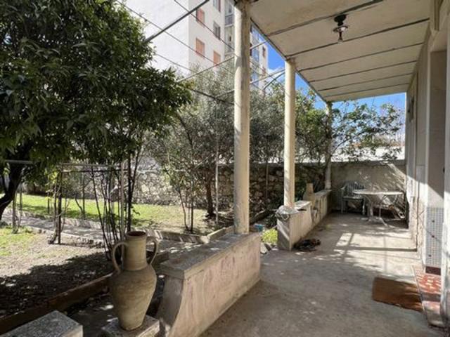 MAISON T6 143m² sur parcelle de 391m² av