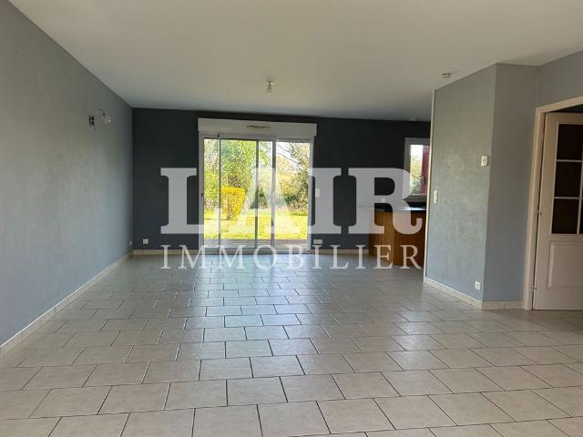 Maison T6 à louer à VILLENEUVE EN PERSEIGNE réf: 15220
