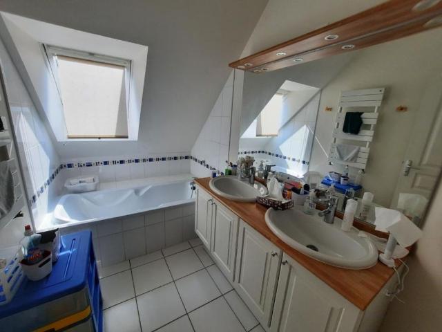 Maison T6 à louer Saint Gregoire 102 m²