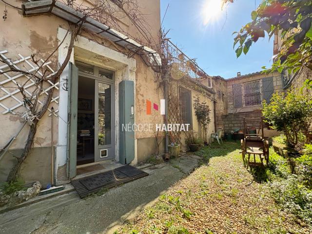 Maison T6 avec terrasse, jardin et grange à vendre Lansargues, terrain de 278 m2