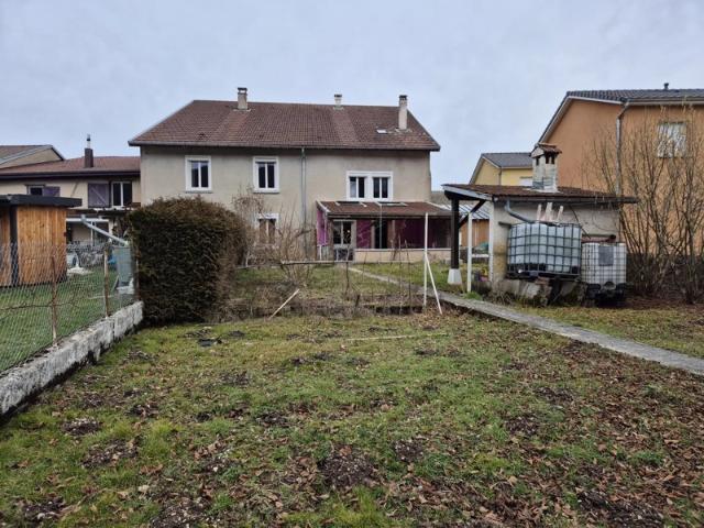 MAISON EN PIERRE AVEC DEPENDANCES
