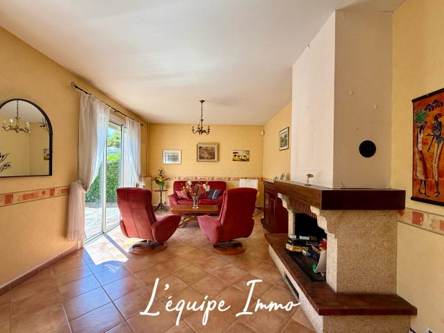 MAISON T6 AVEC GARAGE ET JARDIN