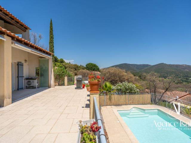 Maison T6 avec garage et piscine