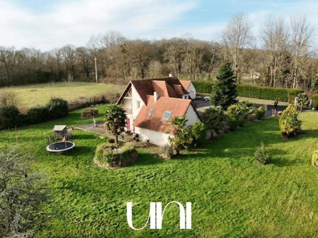 Maison 6 pièces de 162 m2 avec doubles garages Touffréville
