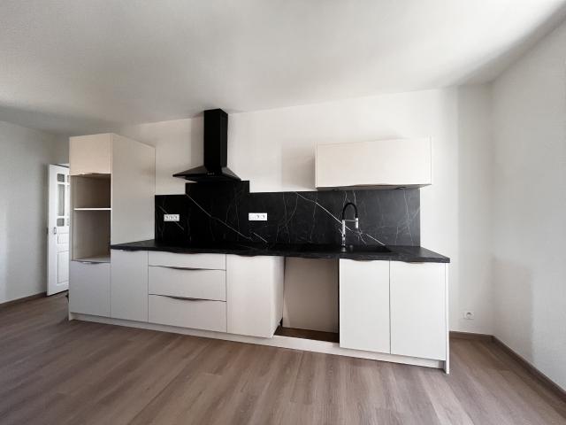 MAISON T6 ENTIEREMENT RENOVE RIGNAC