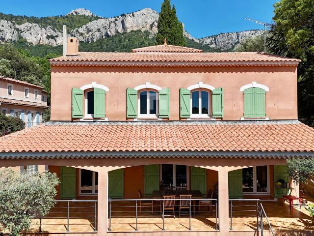 Maison T6 Le Revest
