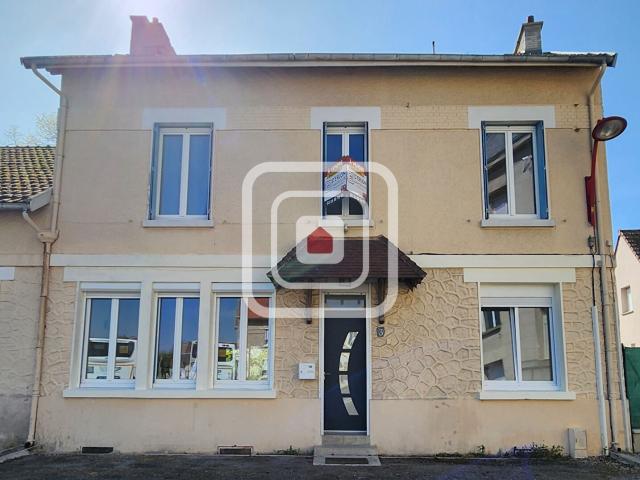 MAISON T7 162 m2 AVEC JARDIN ARBORE SECTEUR BERRY AU BAC
