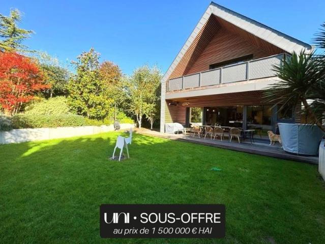Maison T7 de 270 m² sur terrain de 636 m² CAEN