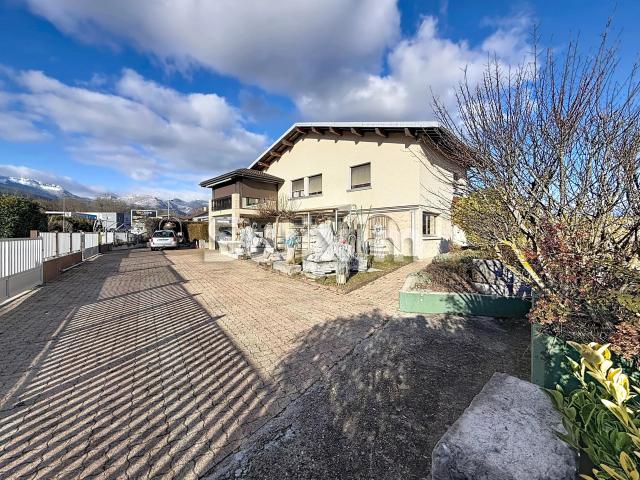 Maison T7 de 325m2 sur terrain de 617m2!