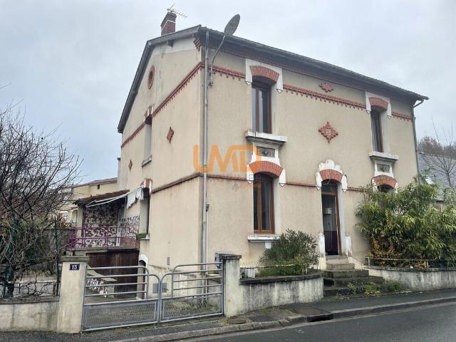 Maison T7 en pierre sur sous sol