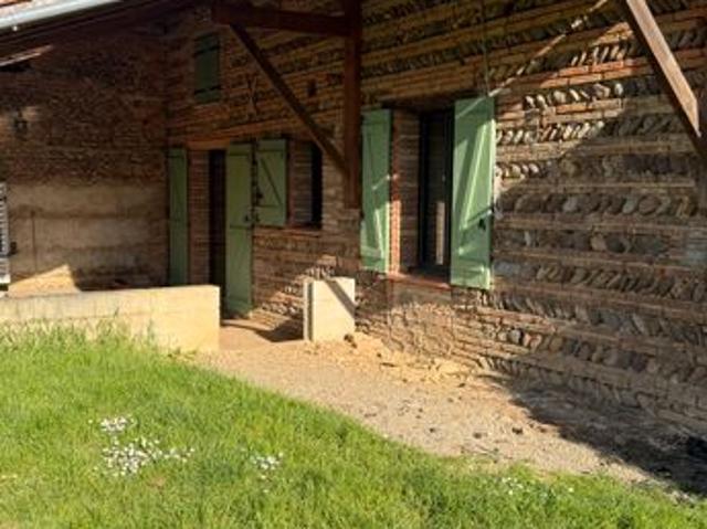 Maison T8 sur propriété équestre de 4,7 hectares
