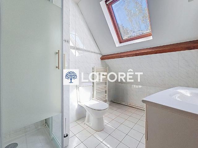 Maison T9 près de FEUCHEROLLES à louer